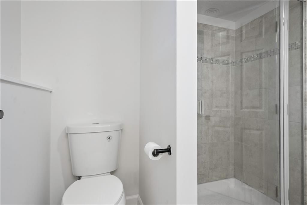 6405 N Wayne Avenue — photo 20
