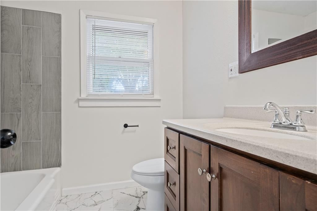 6405 N Wayne Avenue — photo 21