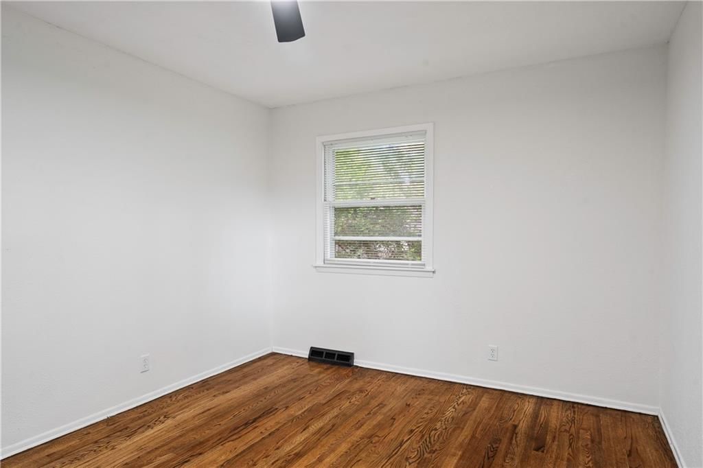 6405 N Wayne Avenue — photo 25