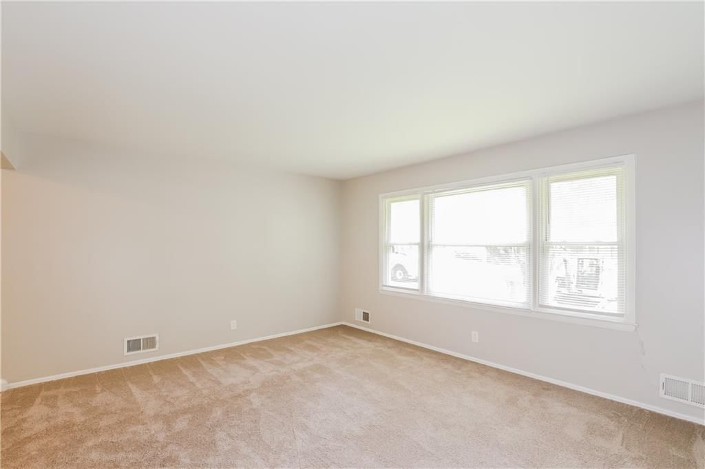 4834 EVANSTON Avenue — photo 2