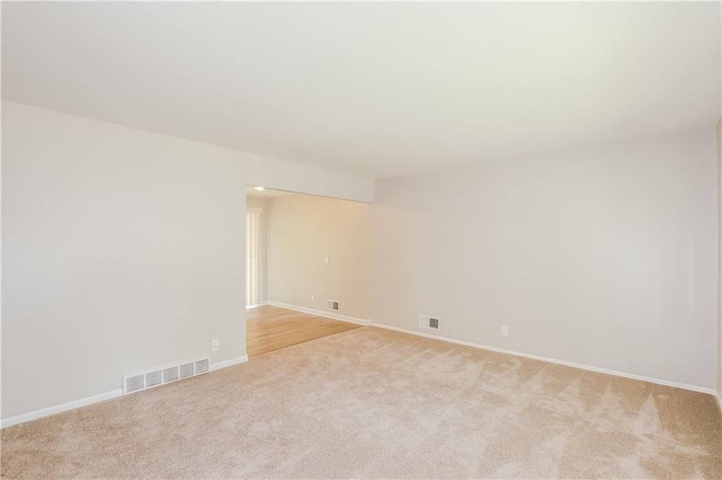 4834 EVANSTON Avenue — photo 3