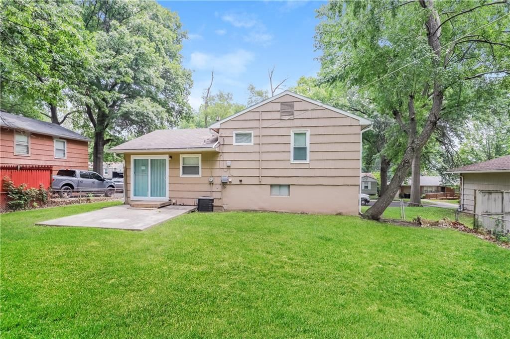 4834 EVANSTON Avenue — photo 15