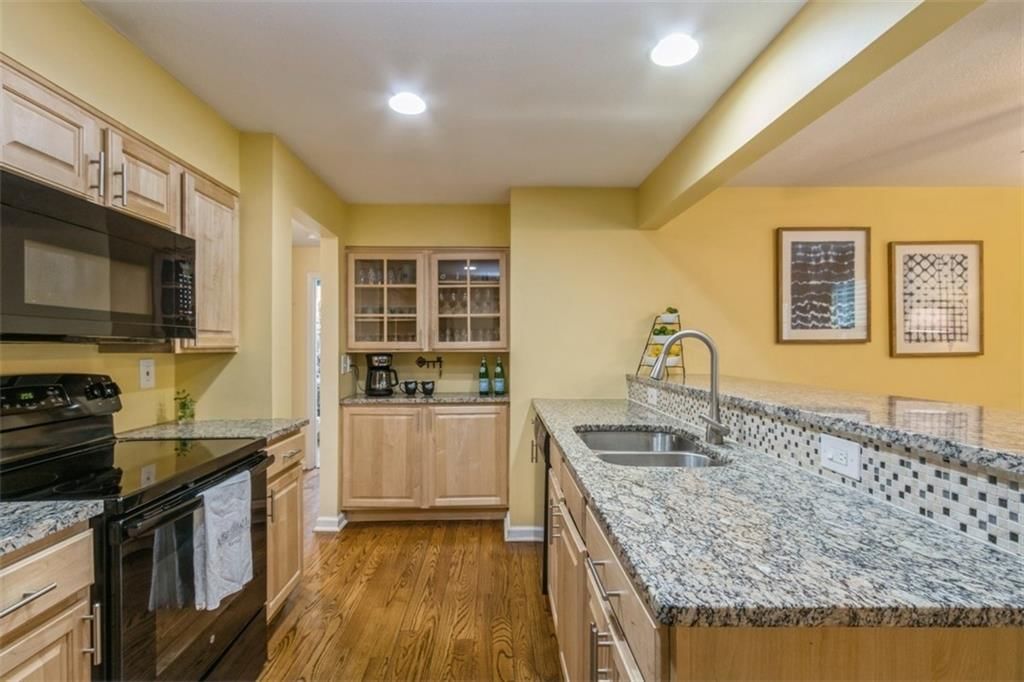 5334 Birch Street — photo 8