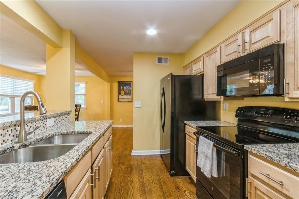 5334 Birch Street — photo 10