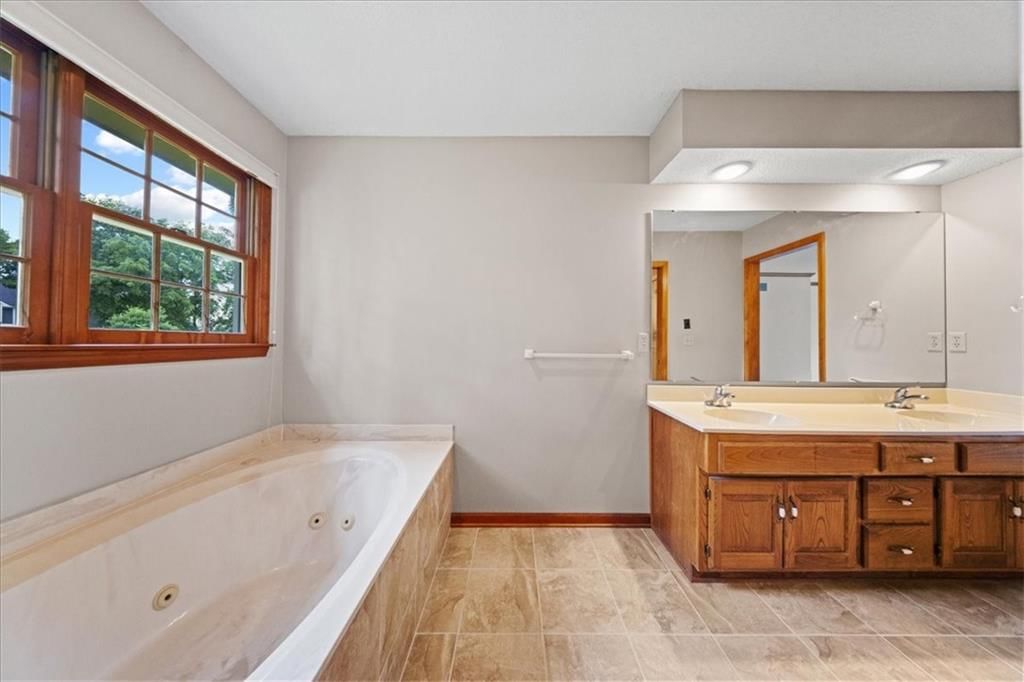 9509 W 116th Terrace — photo 41