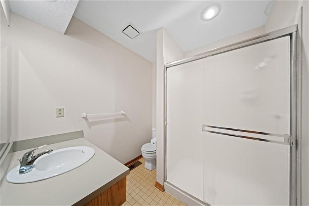 9509 W 116th Terrace — photo 52