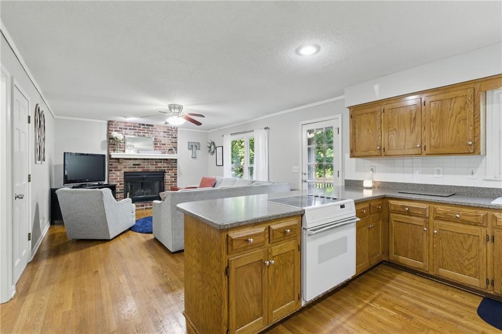 11409 Riley Street — photo 15