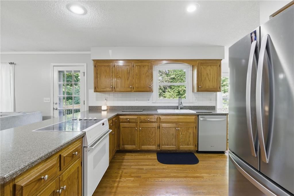 11409 Riley Street — photo 17