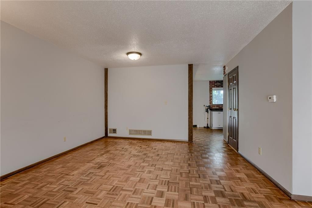 Photo 6 of 24 - 5982 N Kansas Avenue