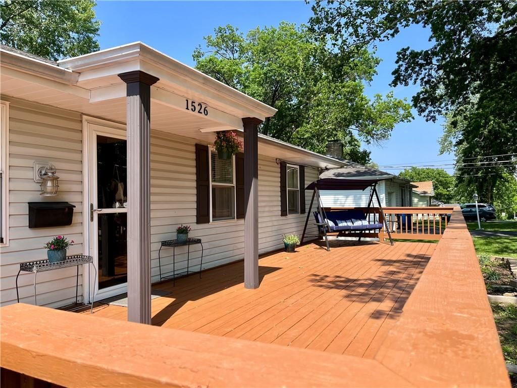 1526 E Hayward Avenue — photo 11