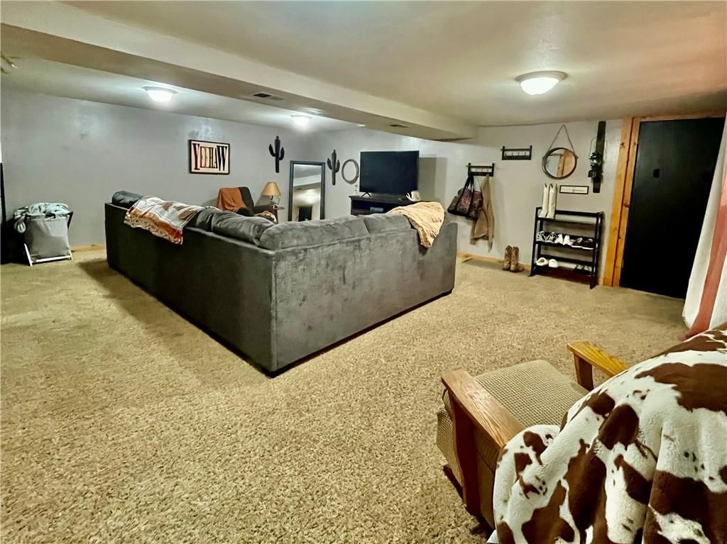 1526 E Hayward Avenue — photo 25