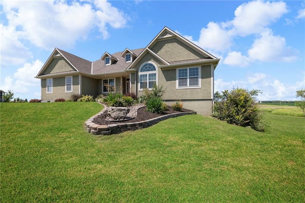 Photo 5 of 69 - 15890 Woodend Road