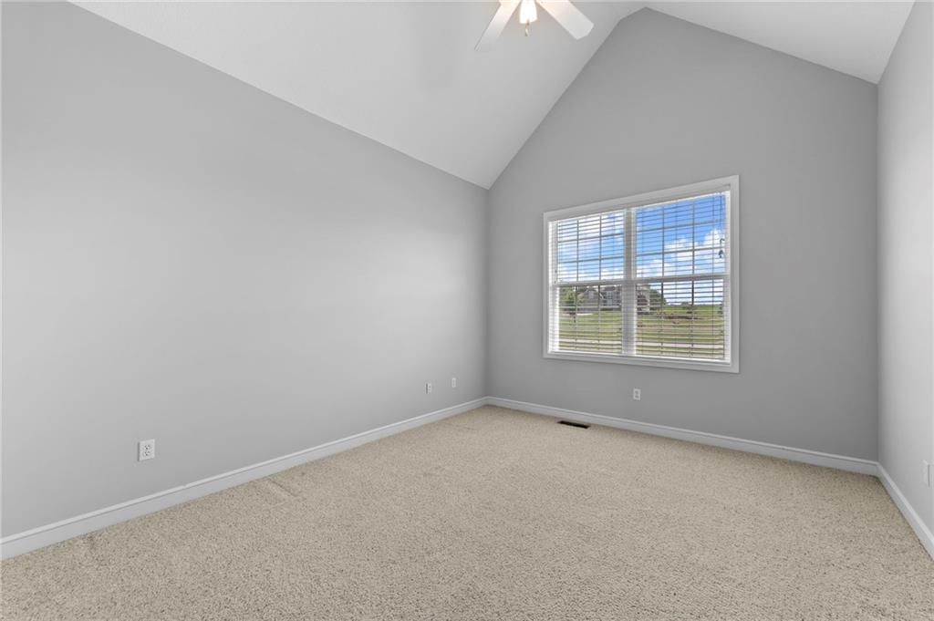 Photo 32 of 69 - 15890 Woodend Road