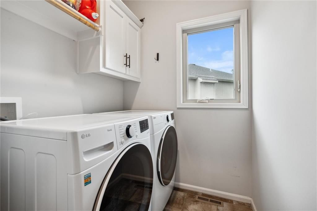 1402 NW Red Oak Court — photo 13