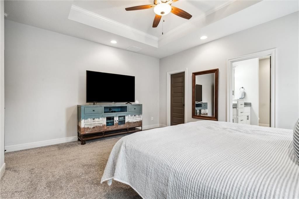 1402 NW Red Oak Court — photo 15