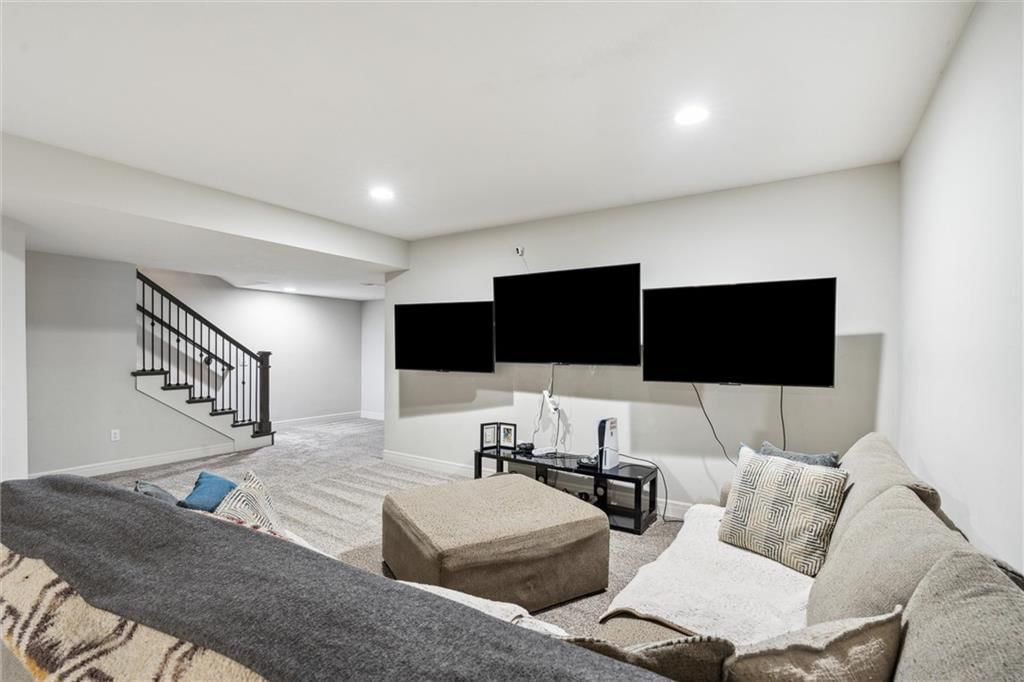 1402 NW Red Oak Court — photo 22
