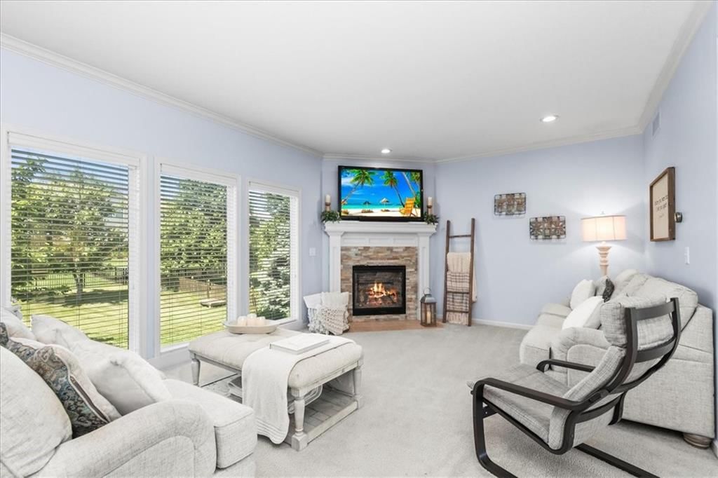 600 SW GENTRY Lane — photo 11