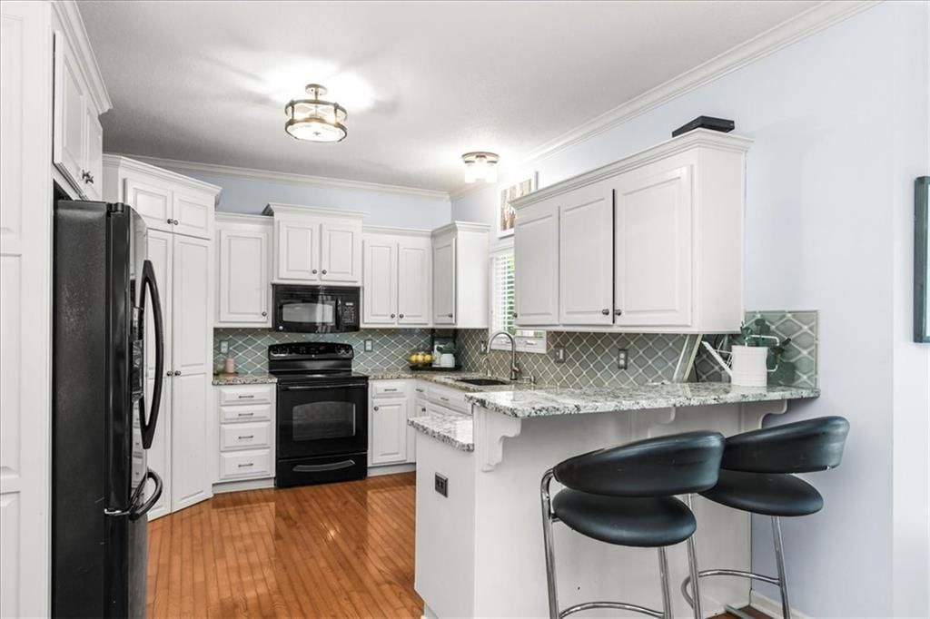 600 SW GENTRY Lane — photo 13