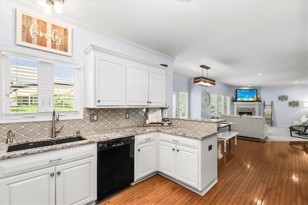 600 SW GENTRY Lane — photo 15