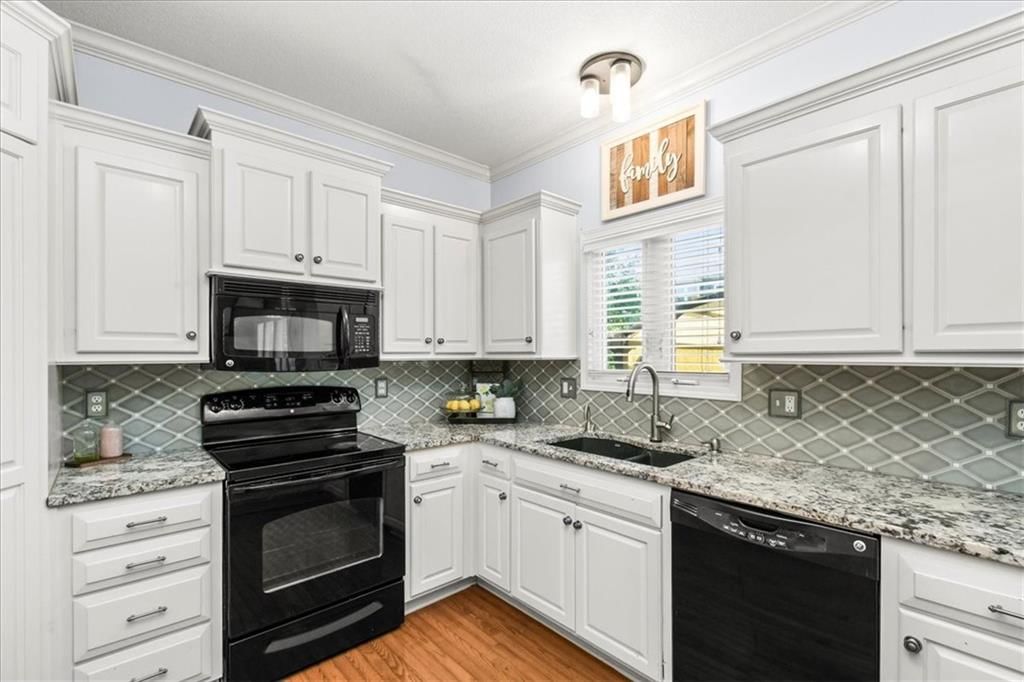 600 SW GENTRY Lane — photo 16