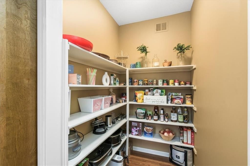 600 SW GENTRY Lane — photo 17