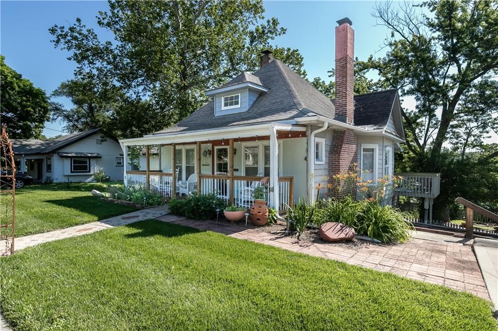 421 N Nettleton Avenue, Bonner Springs, KS