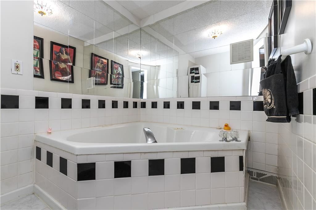 421 N Nettleton Avenue — photo 23