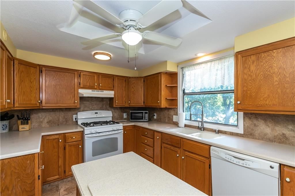 421 N Nettleton Avenue — photo 33