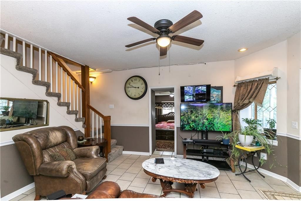 421 N Nettleton Avenue — photo 45