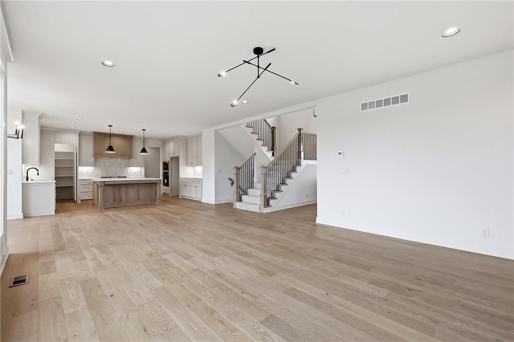 22076 W 99th Terrace — photo 11