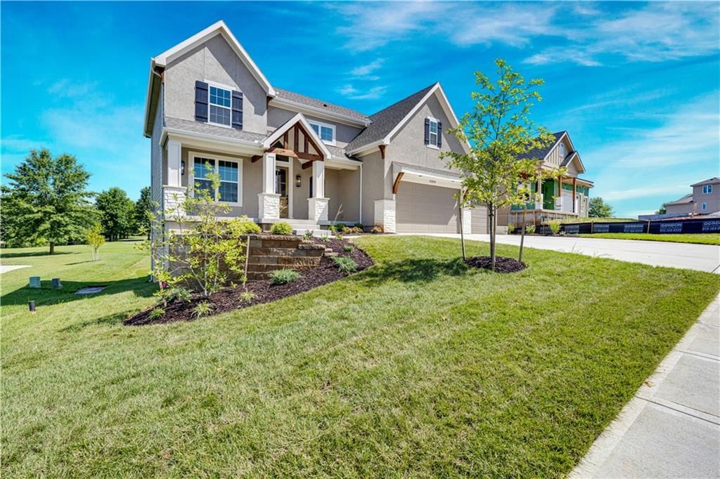 22076 W 99th Terrace, Lenexa, KS: listing photo 2