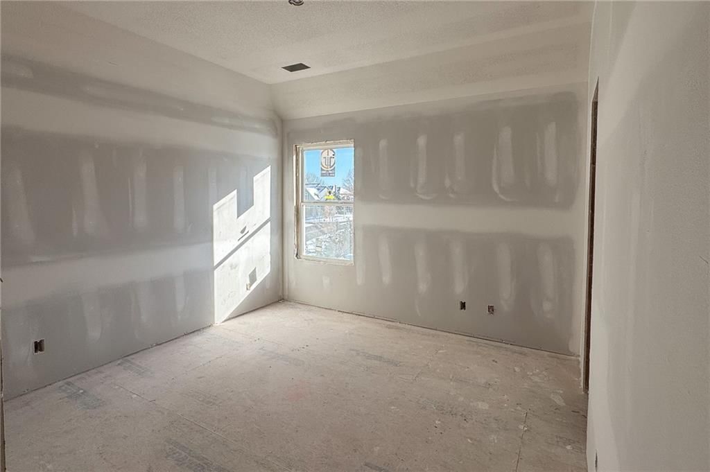 21901 W 99th Terrace — photo 33