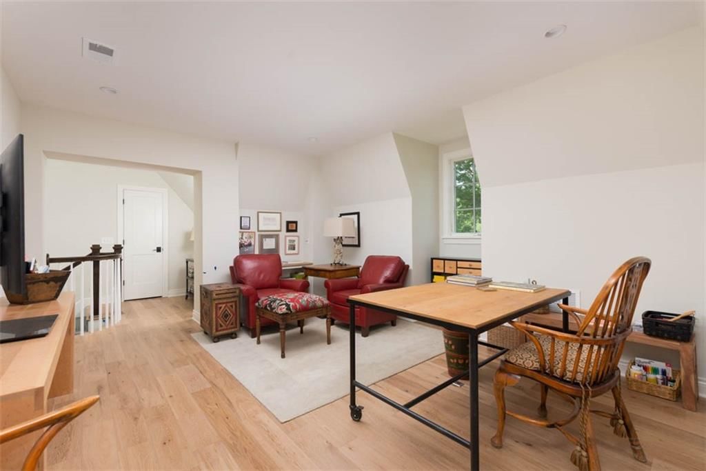 8311 Wenonga Road — photo 35