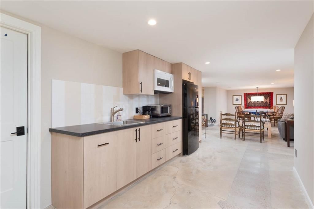 8311 Wenonga Road — photo 44