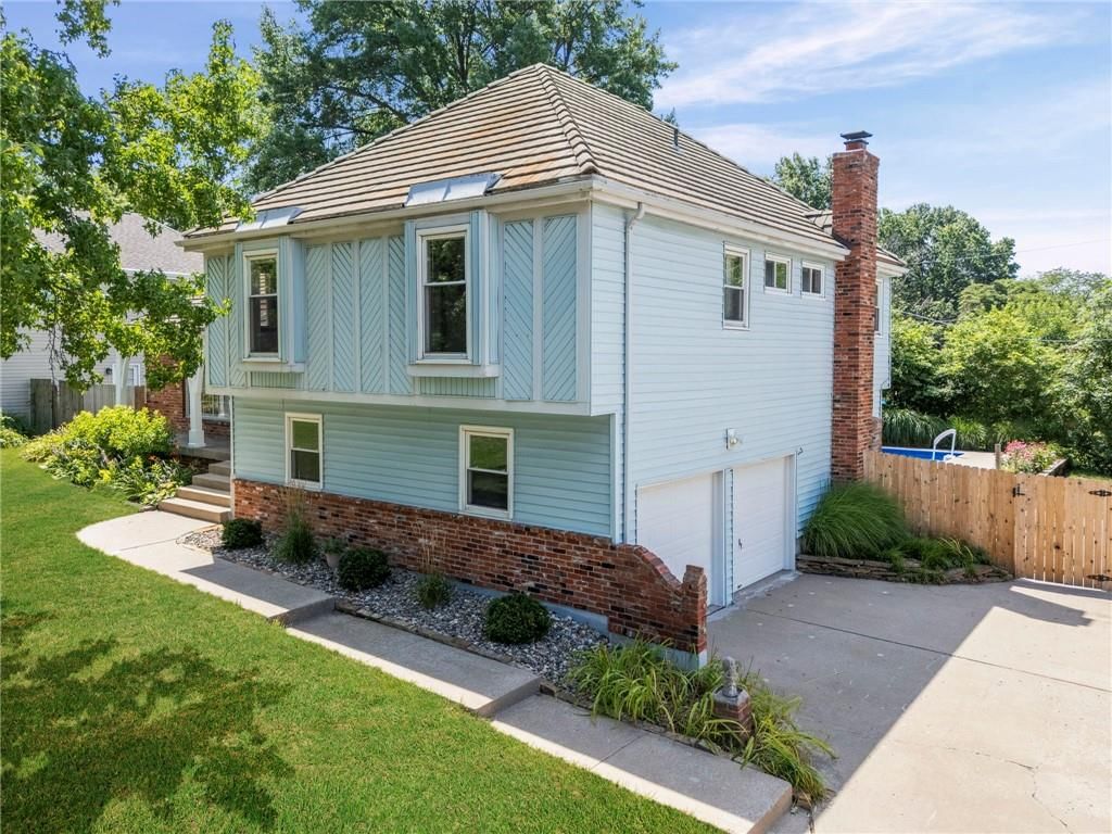 3511 NE 61st Terrace — photo 3