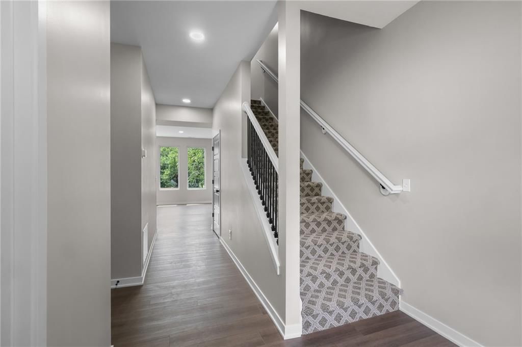 1141 Walnut Avenue — photo 3
