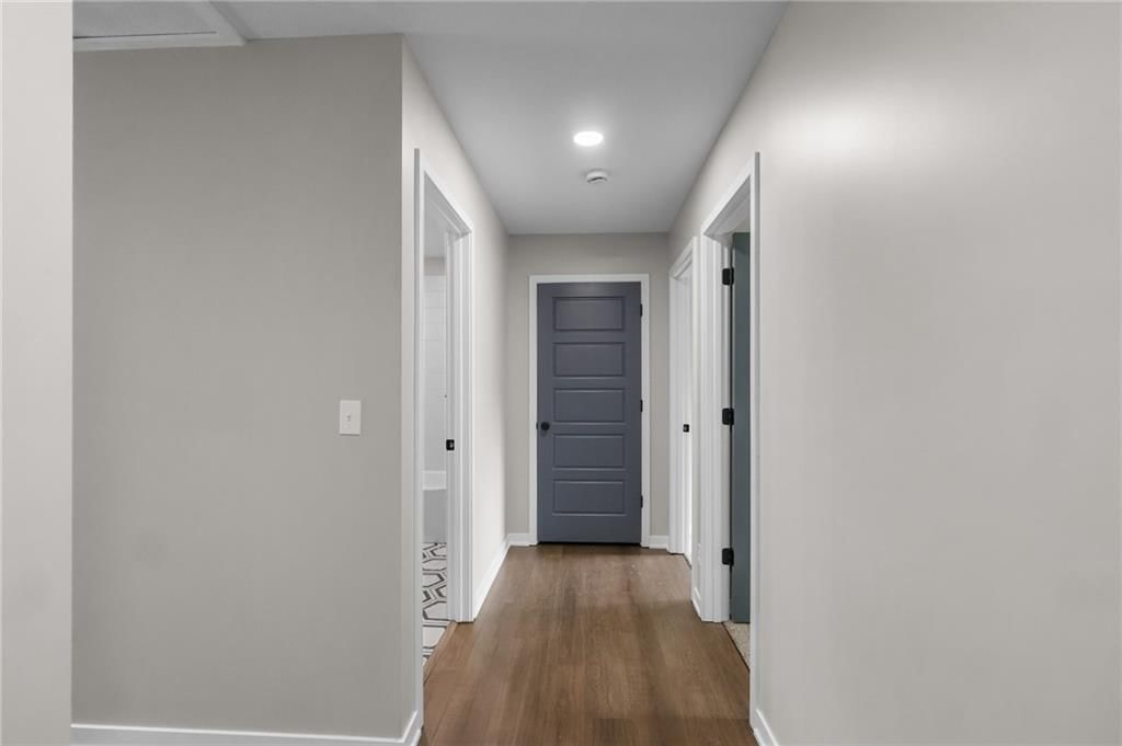 1141 Walnut Avenue — photo 7