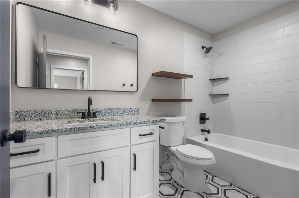 1141 Walnut Avenue — photo 8