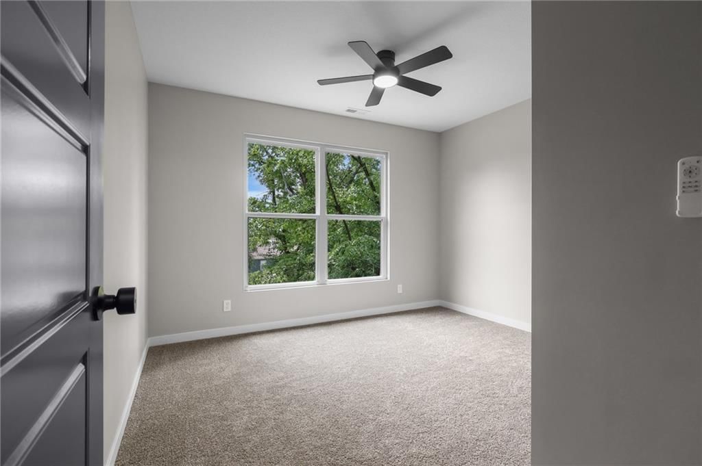 1141 Walnut Avenue — photo 10