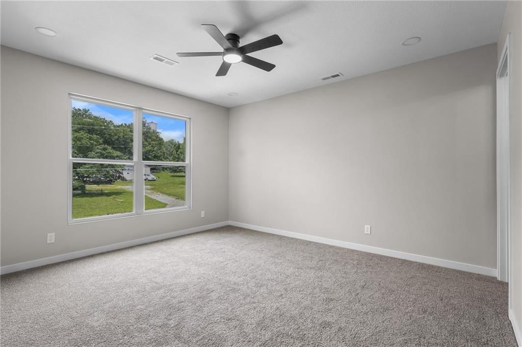 1141 Walnut Avenue — photo 12