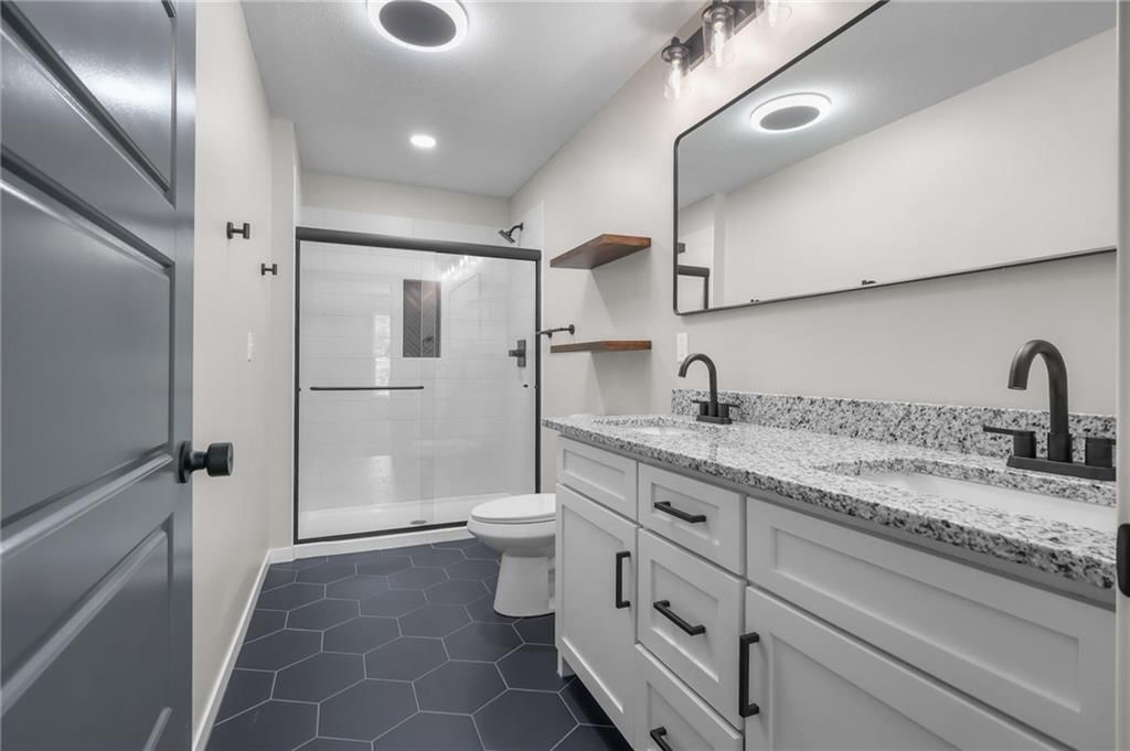 1141 Walnut Avenue — photo 14