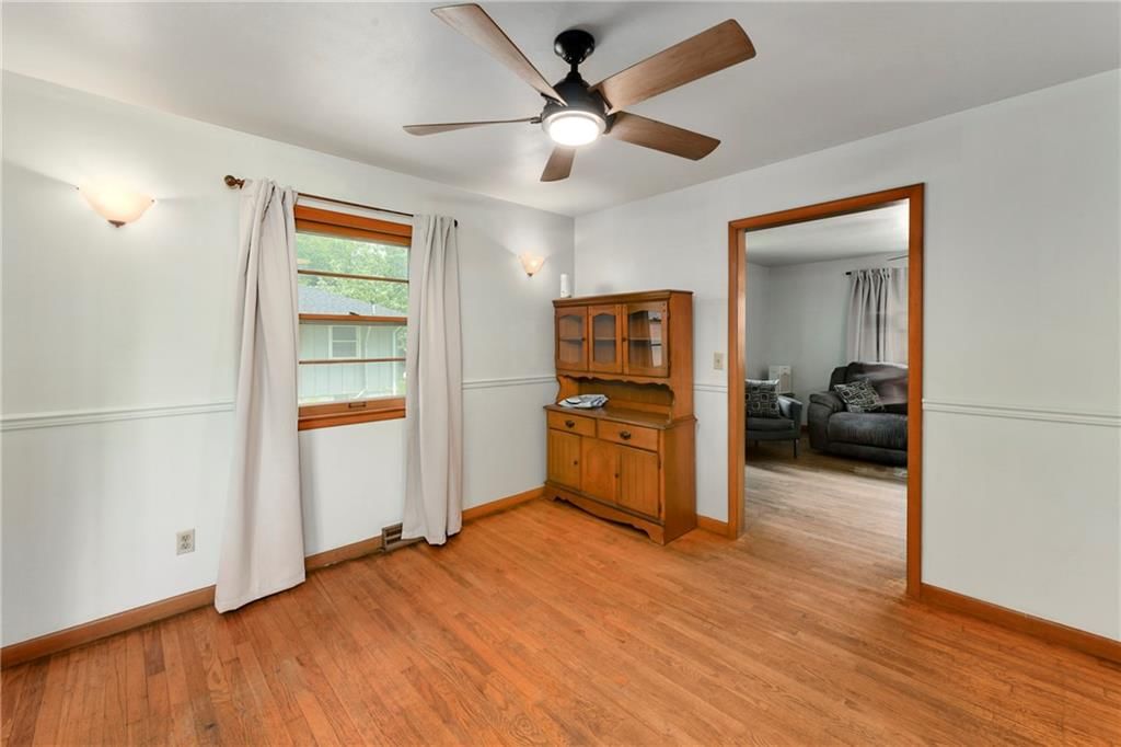4820 Stearns Lane — photo 10