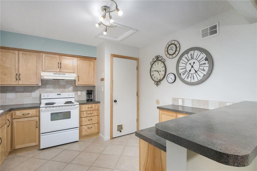 5341 Locust Lane — photo 9