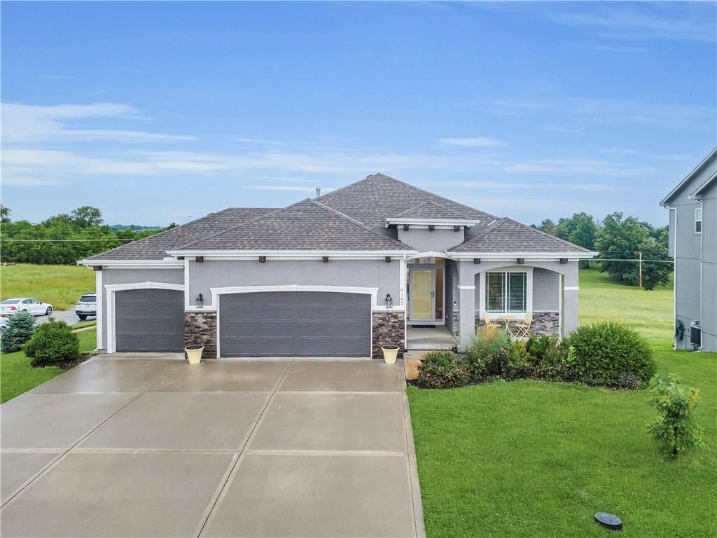 9102 NE 111th Place, Kansas City, MO