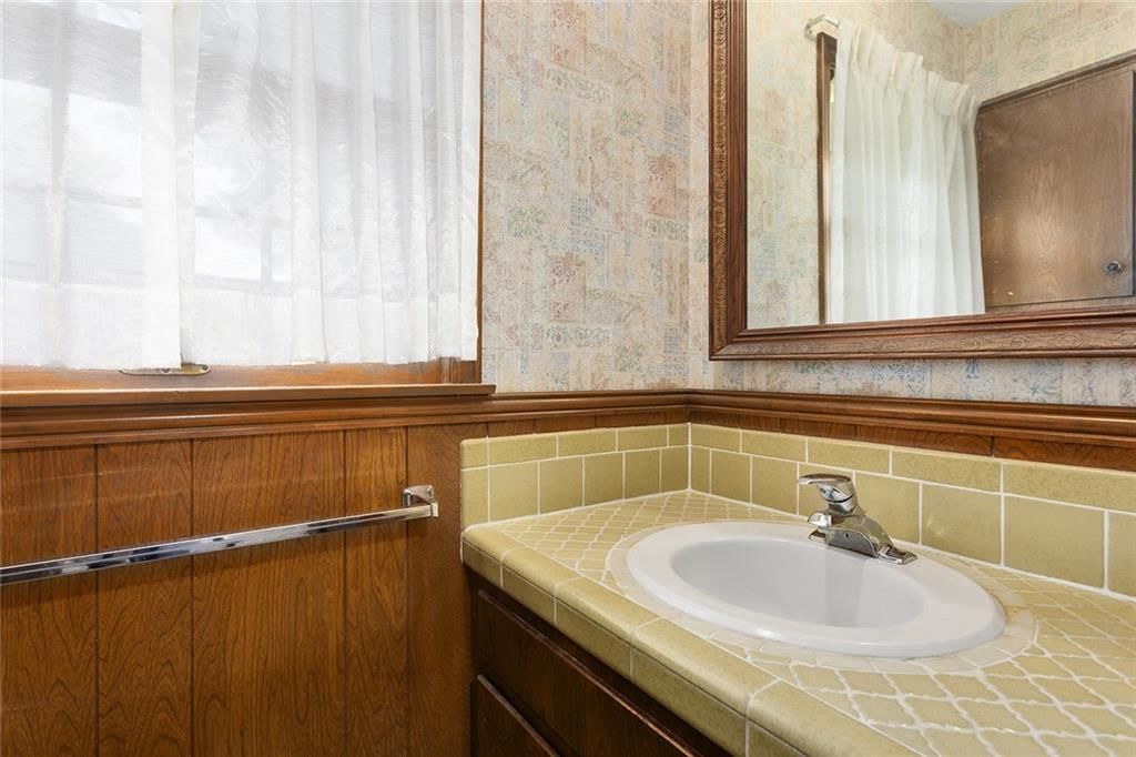 10406 E Bannister Road — photo 16