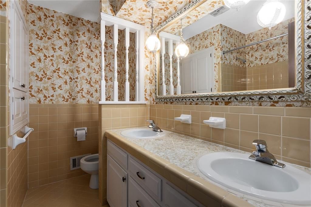 10406 E Bannister Road — photo 24