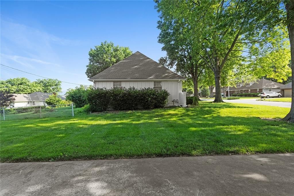 10406 E Bannister Road — photo 37