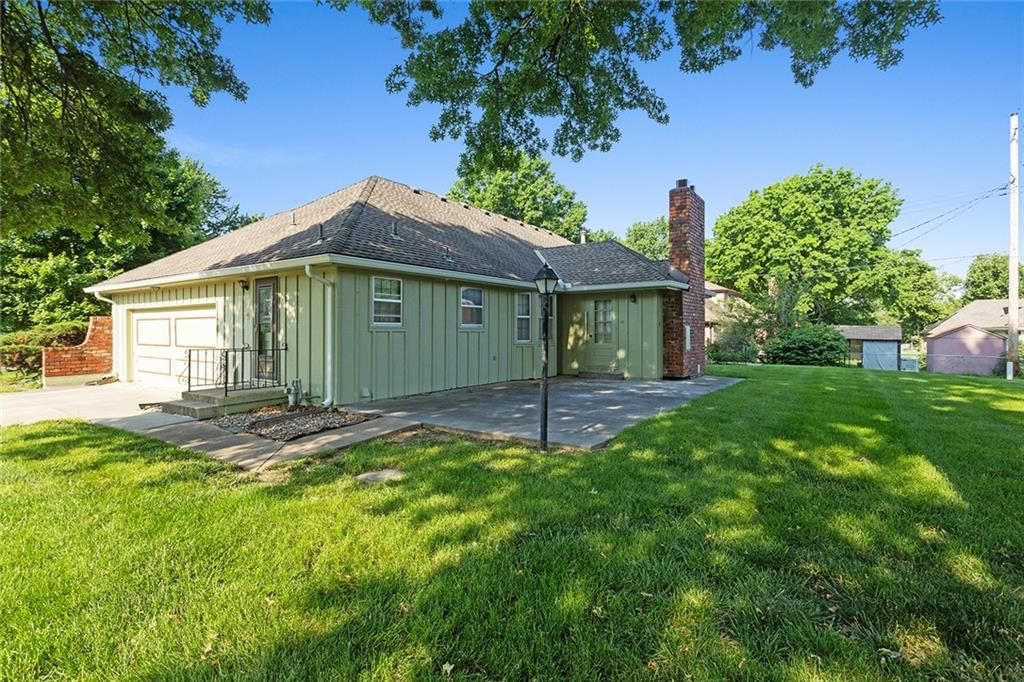 10406 E Bannister Road — photo 38