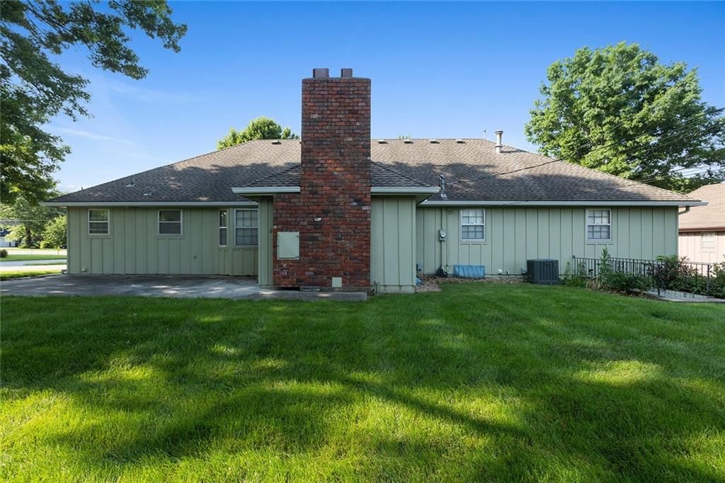 10406 E Bannister Road — photo 40