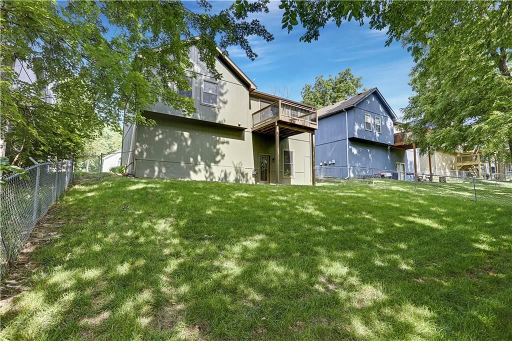 4847 N Beacon Avenue — photo 22